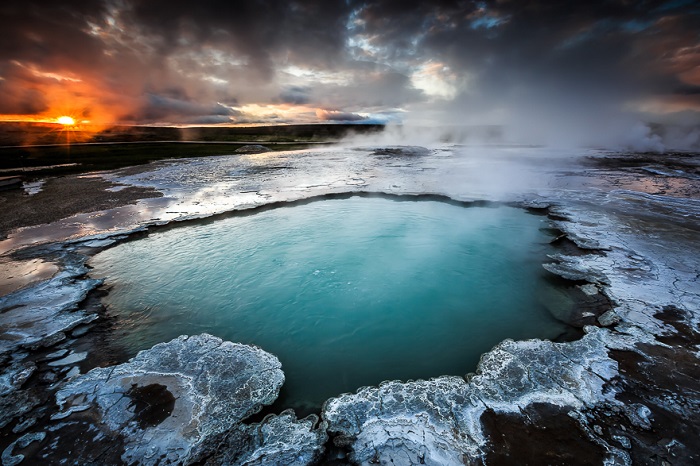 Завораживающая красота горных гейзеров Исландии